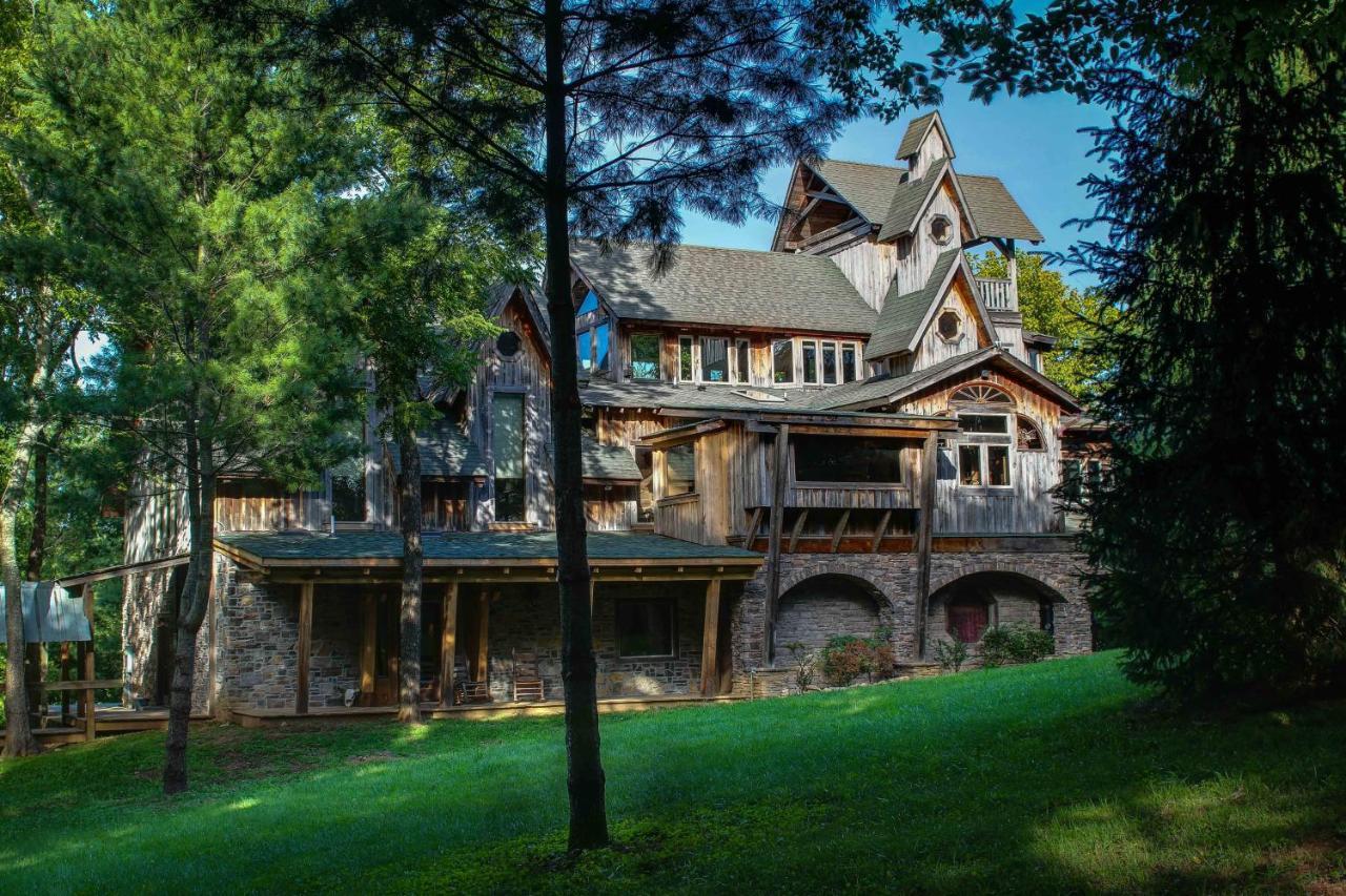 Apartamento Whimsical Gatehouse At Dark Horse Estate Franklin Exterior foto